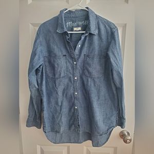 Madewell Women's Chambray Classic Ex-boyfriend Shirt in Mazzy Wash Size L